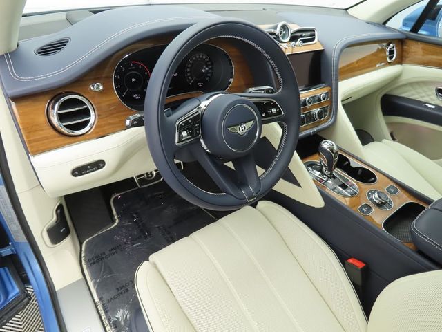 2025 Bentley Bentayga V8 AWD - 22909990 - 8