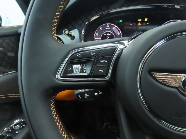 2025 Bentley Bentayga V8 AWD - 22925566 - 10