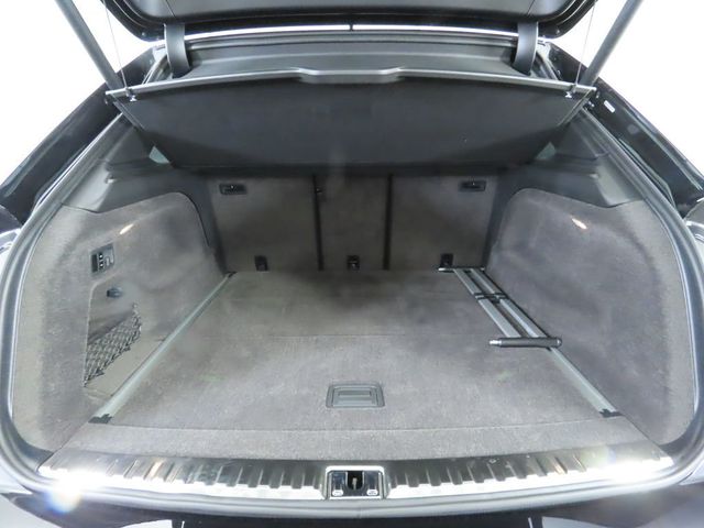 2025 Bentley Bentayga V8 AWD - 22925566 - 28