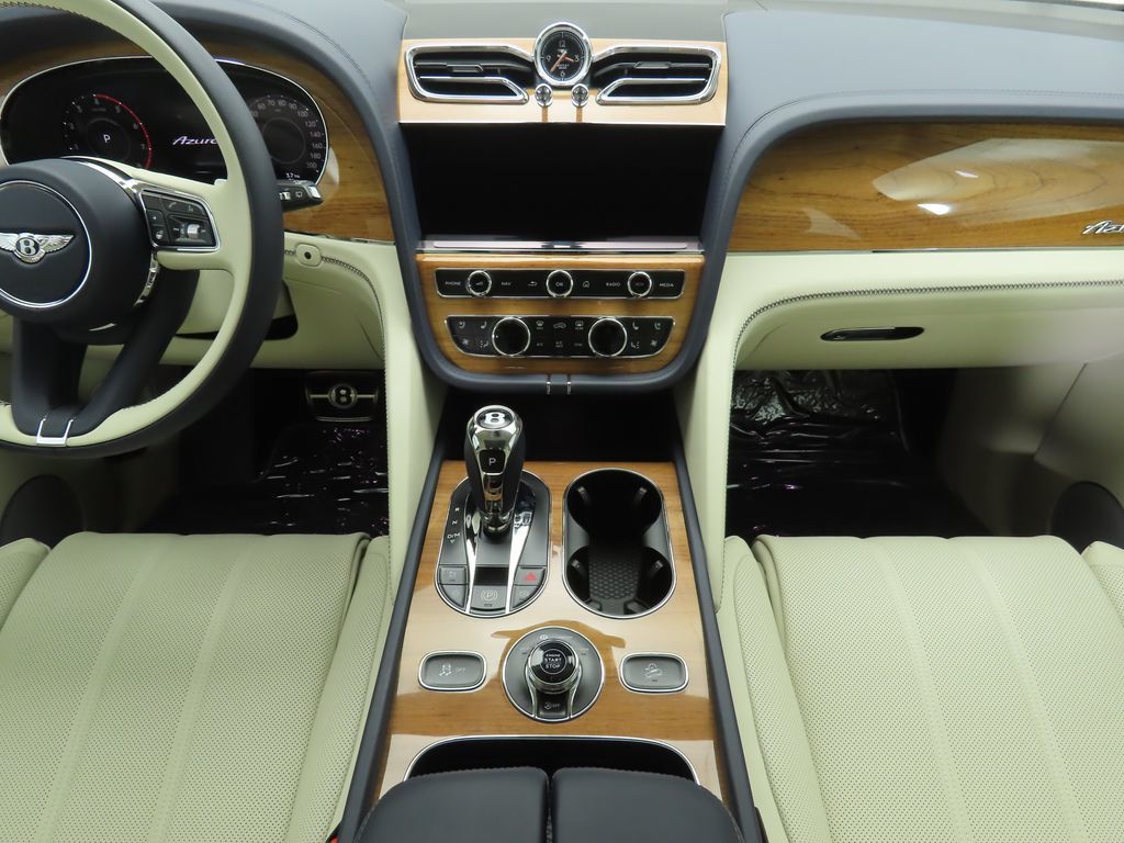 2025 Bentley Bentayga EWB V8 photo 7