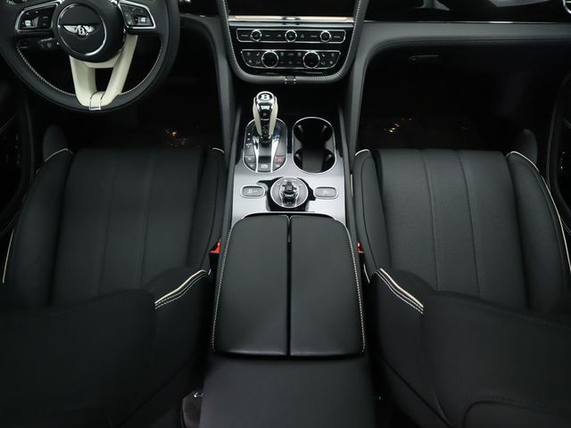 2025 Bentley Bentayga EWB V8 AWD - 22910191 - 16