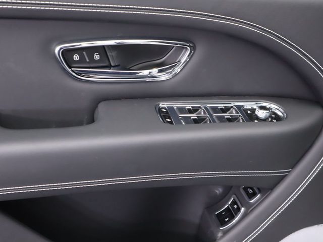 2025 Bentley Bentayga EWB V8 AWD - 22910191 - 23