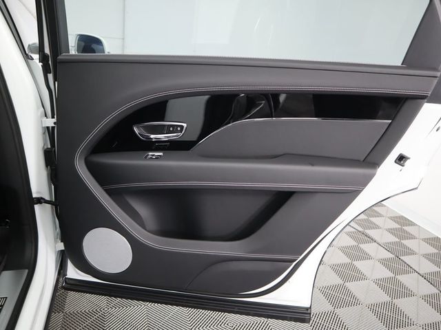 2025 Bentley Bentayga EWB V8 AWD - 22910191 - 27