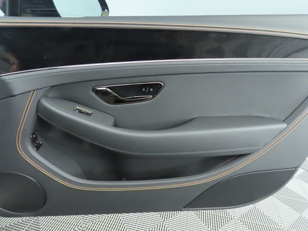 2025 Bentley Continental GT Black Edition photo 25
