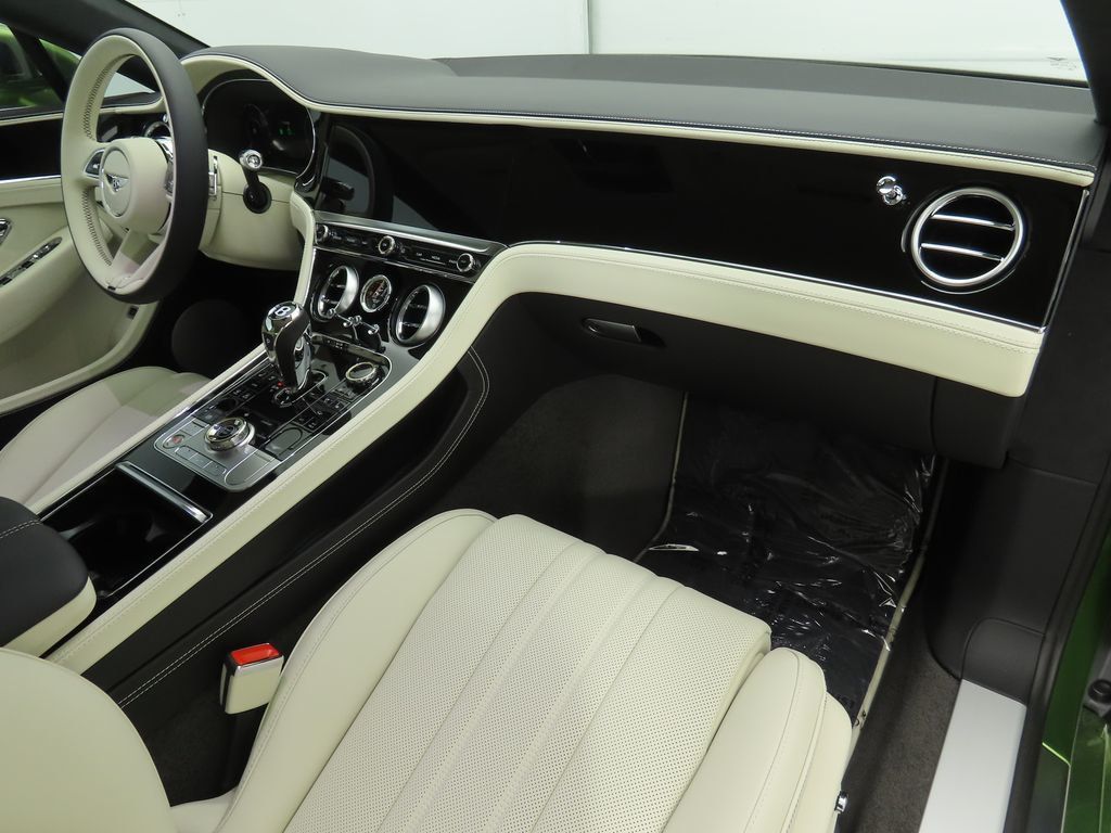 2025 Bentley Continental GT Black Edition photo 17