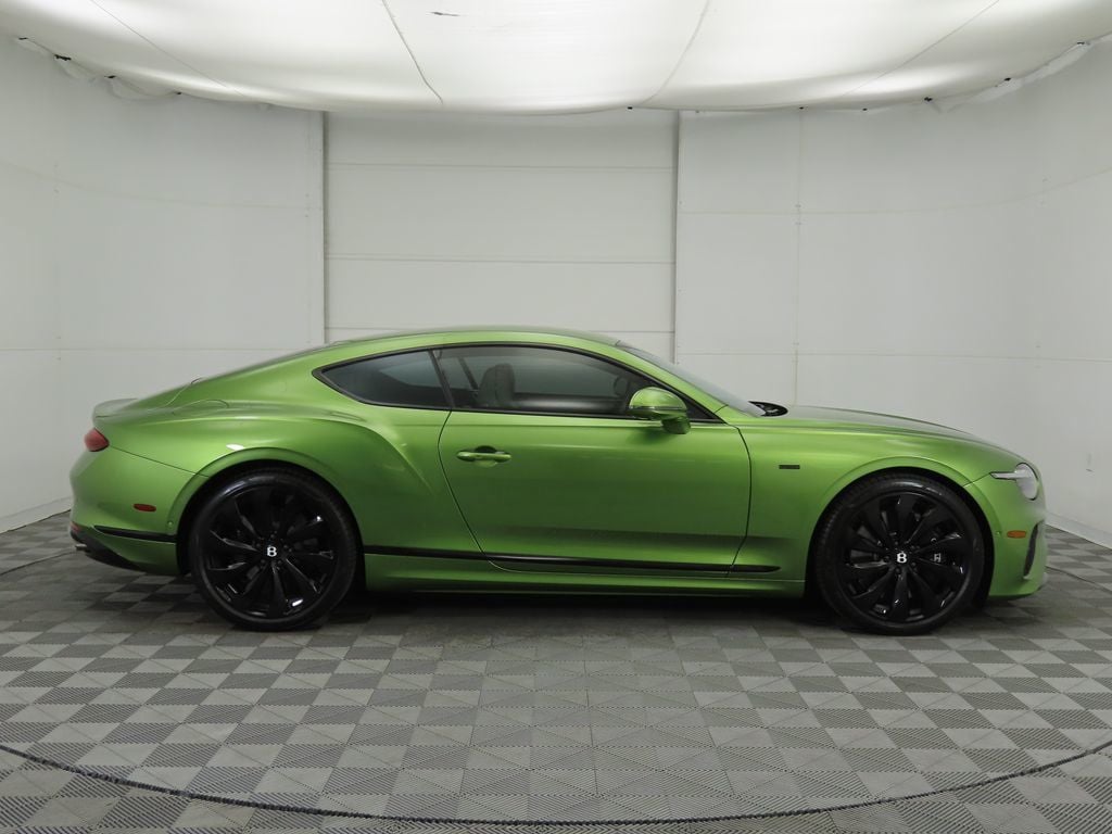 2025 Bentley Continental GT Black Edition photo 4