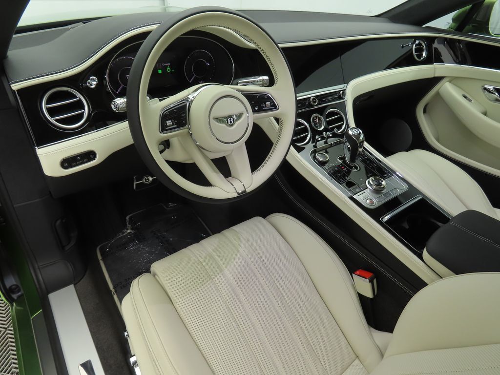 2025 Bentley Continental GT Black Edition photo 9