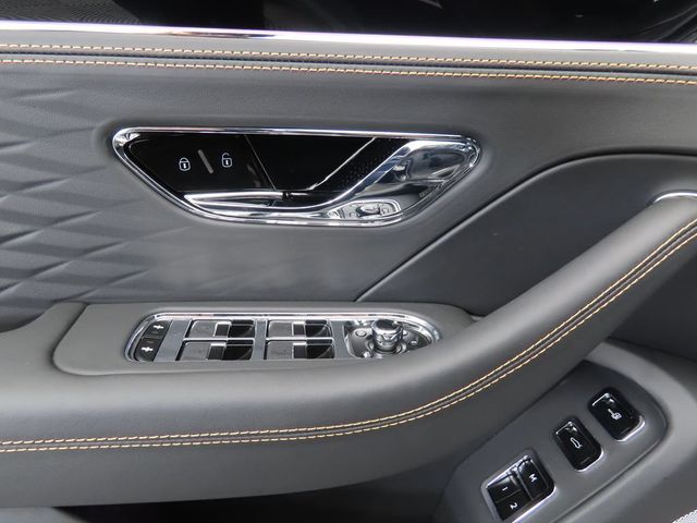2025 Bentley Flying Spur - 22943437 - 22