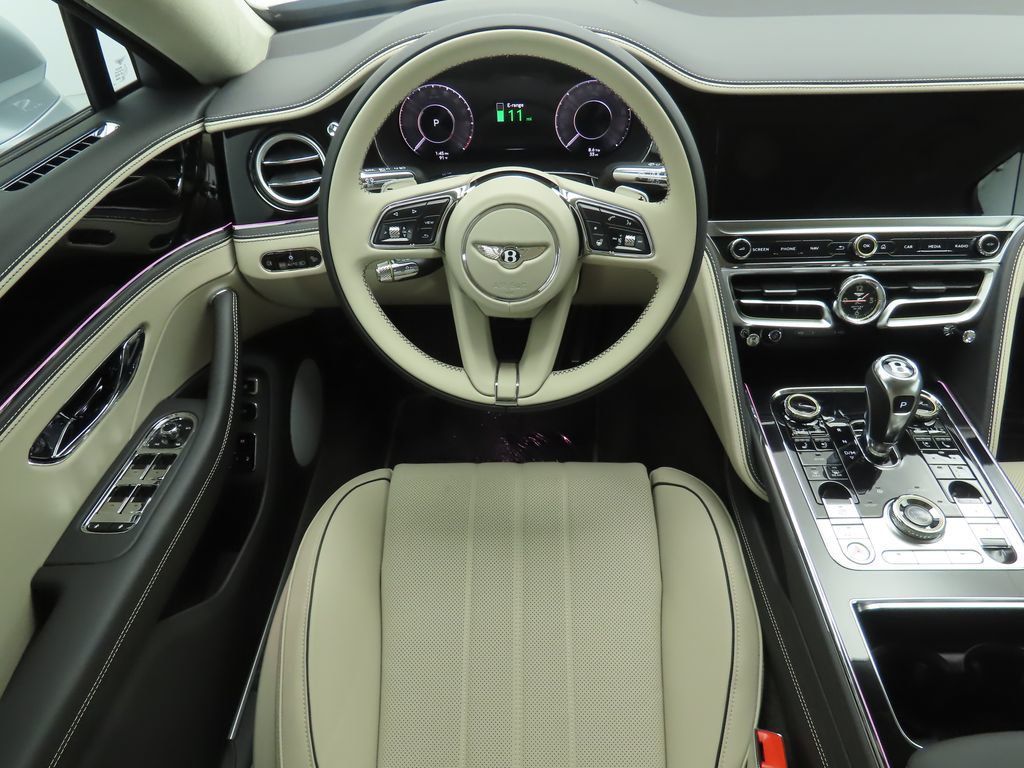 2025 Bentley Flying Spur photo 10