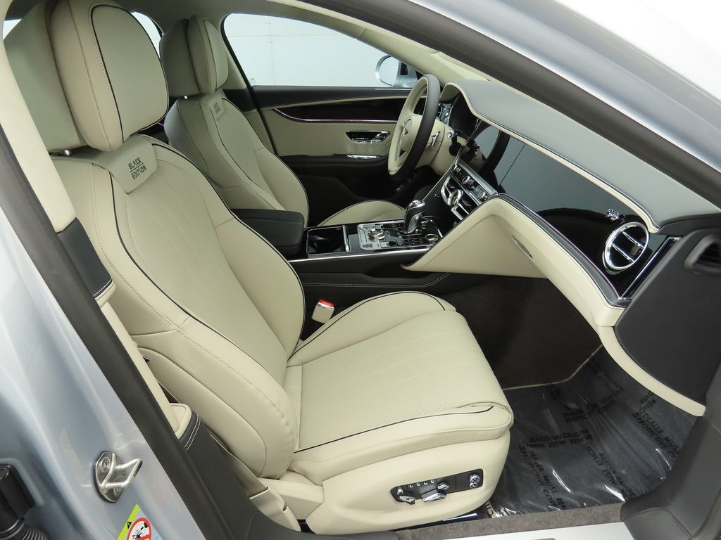 2025 Bentley Flying Spur photo 20