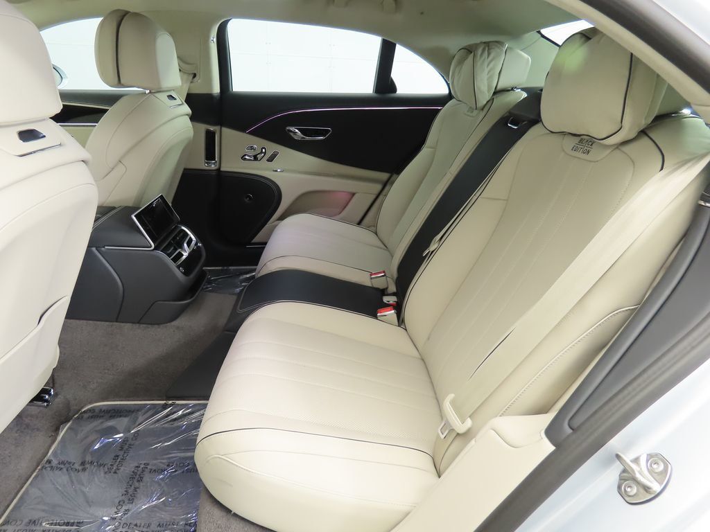 2025 Bentley Flying Spur photo 21