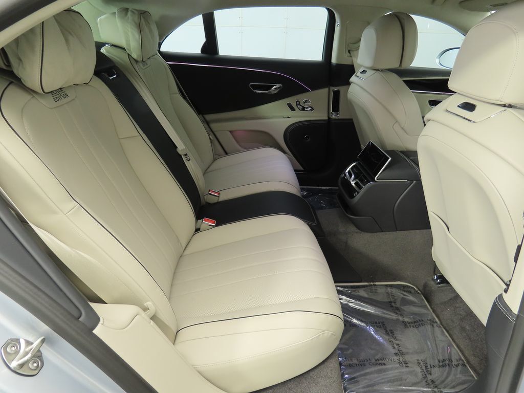 2025 Bentley Flying Spur photo 22