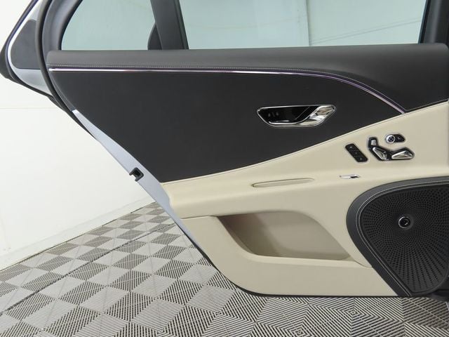 2025 Bentley Flying Spur Black Edition Sedan - 22910536 - 25