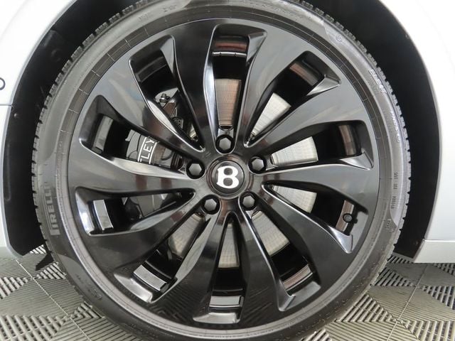 2025 Bentley Flying Spur Black Edition Sedan - 22910536 - 29