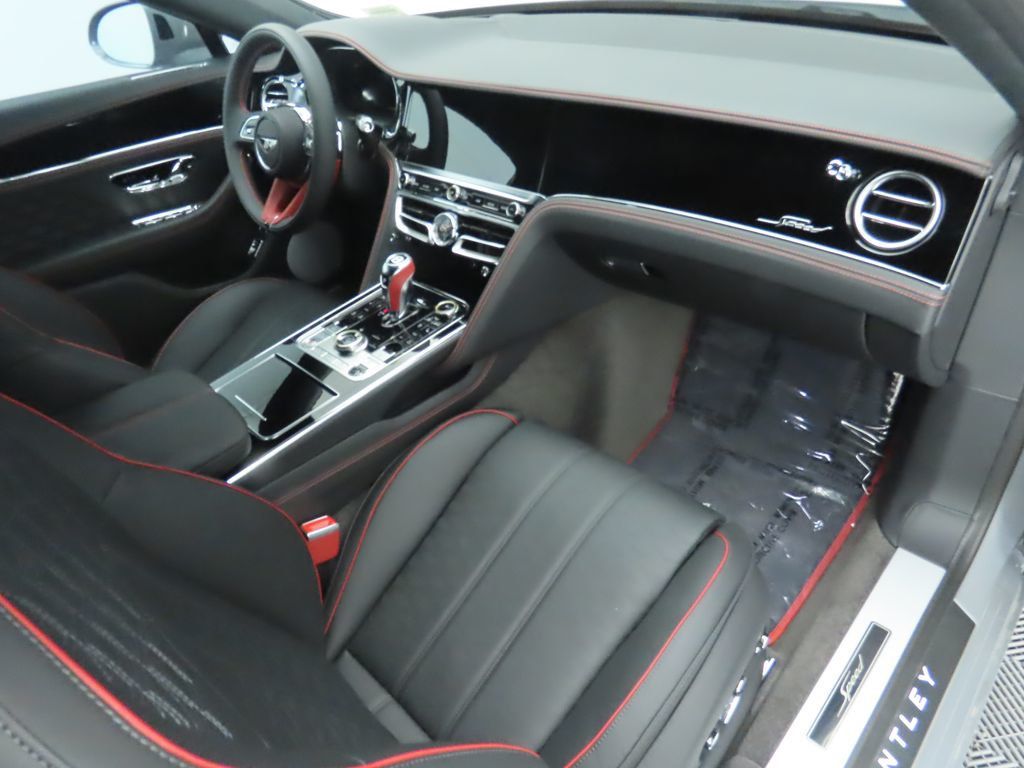 2025 Bentley Flying Spur Speed photo 16