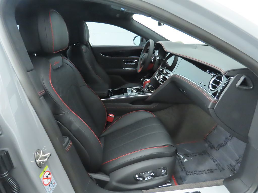 2025 Bentley Flying Spur Speed photo 18