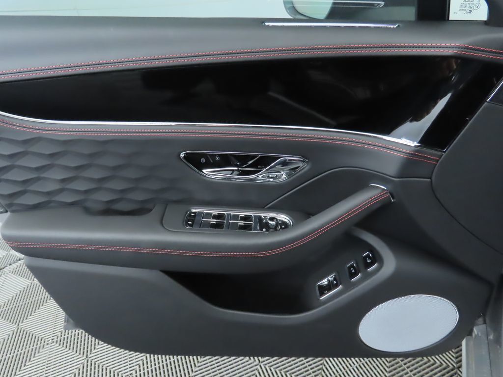 2025 Bentley Flying Spur Speed photo 22