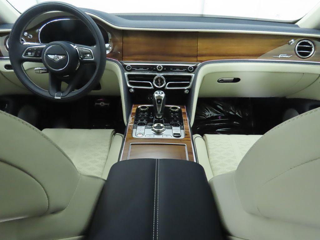 2025 Bentley Flying Spur Speed photo 13