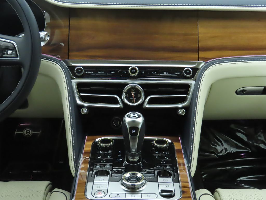 2025 Bentley Flying Spur Speed photo 14