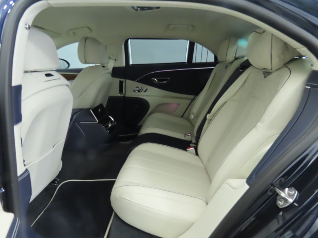 2025 Bentley Flying Spur Speed photo 20