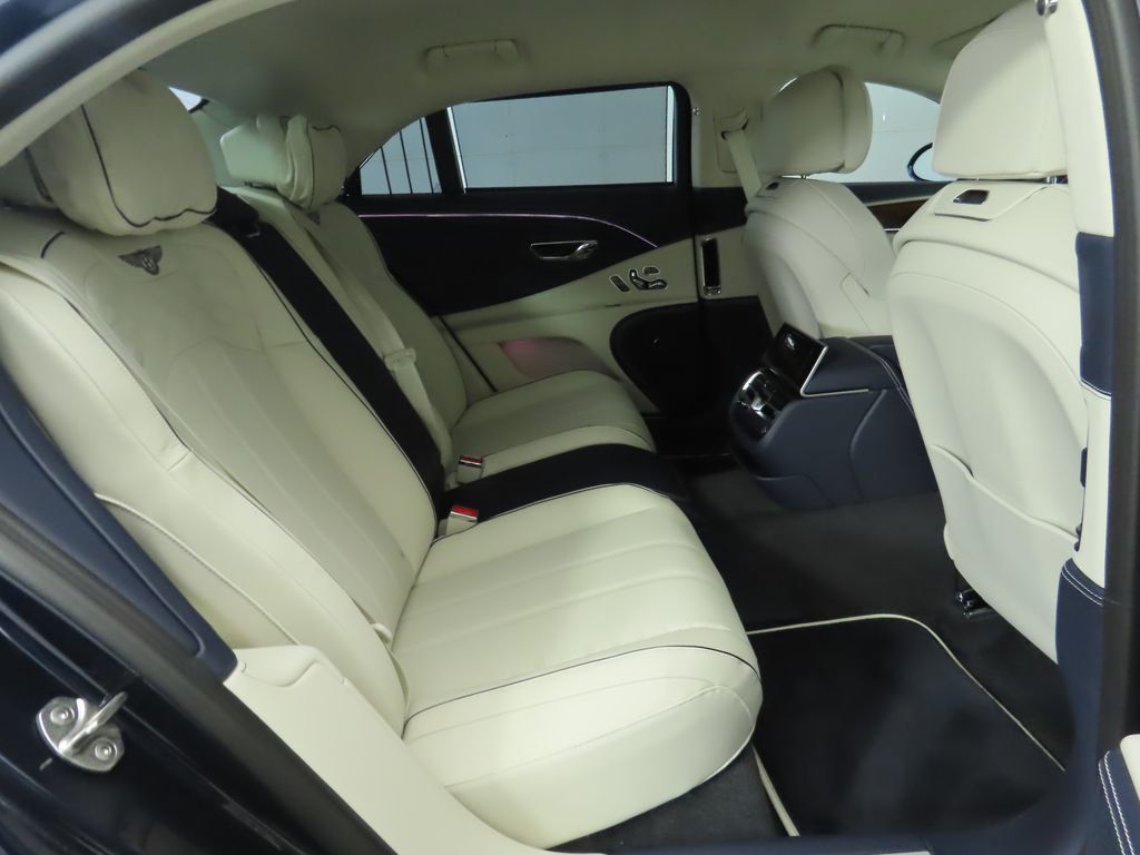 2025 Bentley Flying Spur Speed photo 21