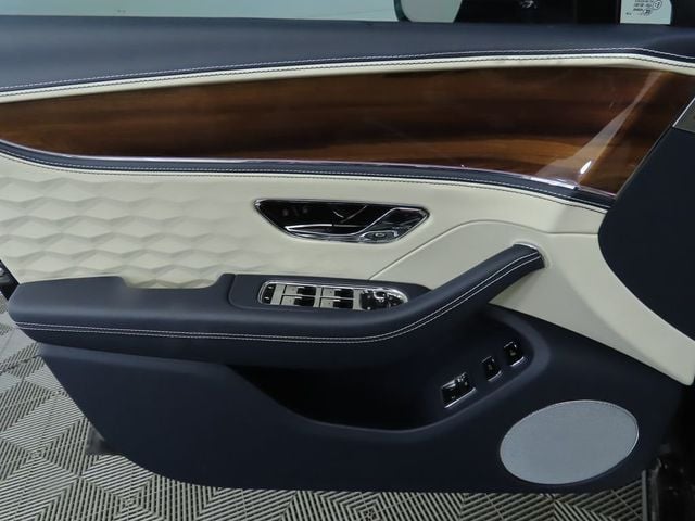 2025 Bentley Flying Spur Speed Sedan - 22891451 - 25