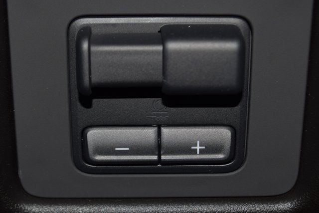 2025 Chevrolet Colorado 4WD Crew Cab Z71 - 22878417 - 35