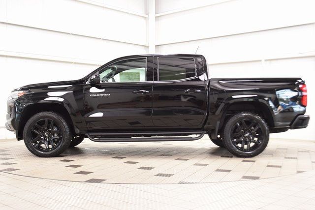 2025 Chevrolet Colorado 4WD Crew Cab Z71 - 22878417 - 3