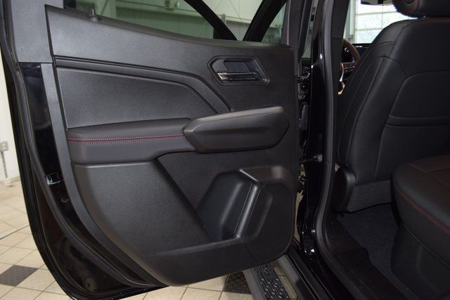 2025 Chevrolet Colorado 4WD Crew Cab Z71 - 22878417 - 42