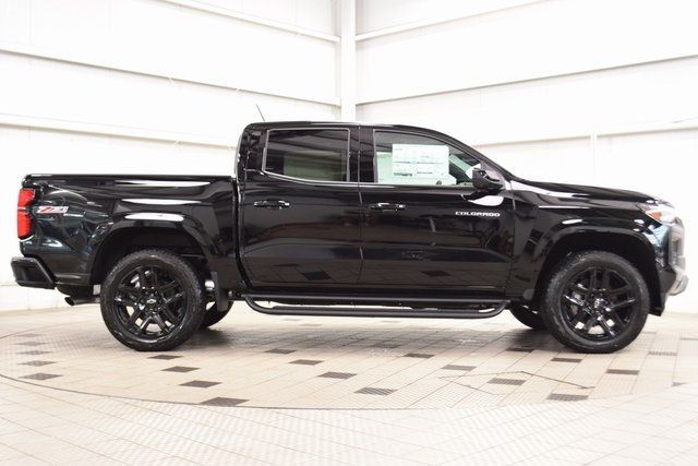 2025 Chevrolet Colorado 4WD Crew Cab Z71 - 22878417 - 8