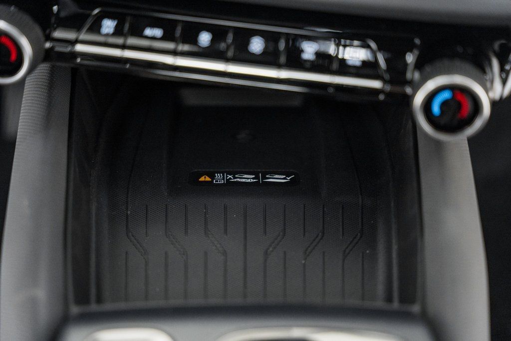 2025 Chevrolet Equinox EV 4dr RS - 22836081 - 32