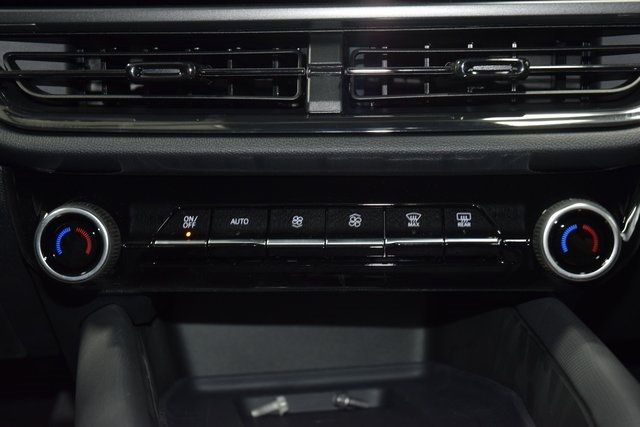 2025 Chevrolet Equinox EV 4dr RS - 22899405 - 31