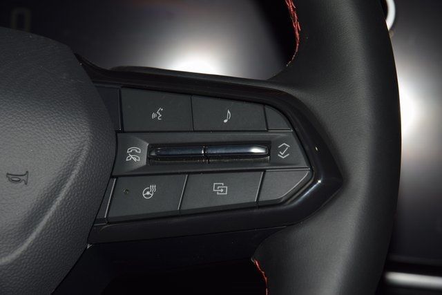 2025 Chevrolet Equinox EV 4dr RS - 22899405 - 36