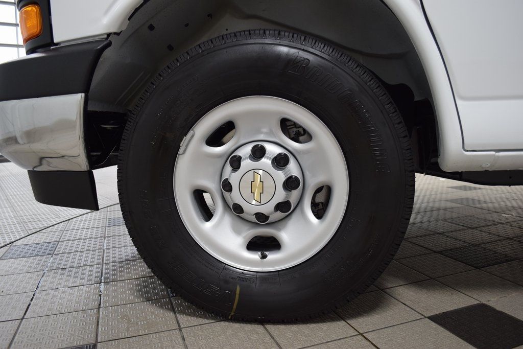 2025 Chevrolet Express Cargo Van RWD 2500 135" - 22863345 - 18