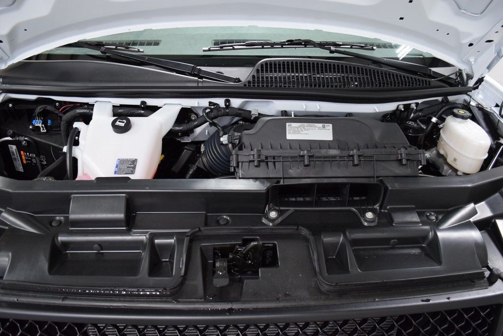 2025 Chevrolet Express Cargo Van RWD 2500 135" - 22863345 - 21