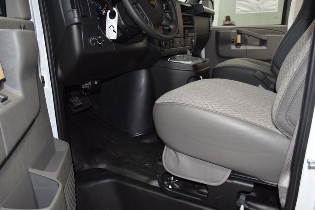 2025 Chevrolet Express Cargo Van RWD 2500 135" - 22863345 - 22