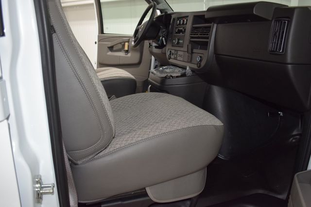 2025 Chevrolet Express Cargo Van RWD 2500 135" - 22863345 - 23
