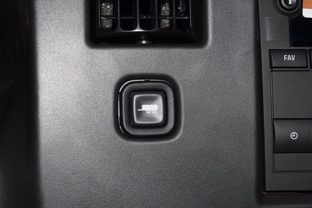 2025 Chevrolet Express Cargo Van RWD 2500 135" - 22863345 - 28