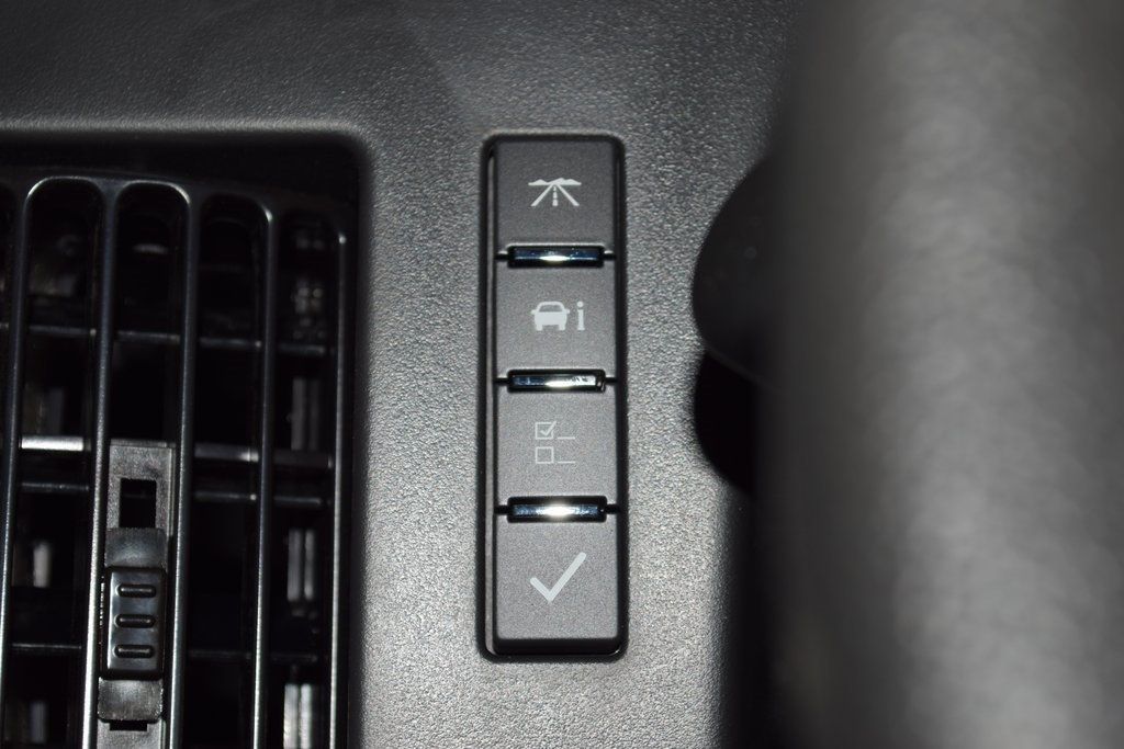 2025 Chevrolet Express Cargo Van RWD 2500 135" - 22863345 - 30