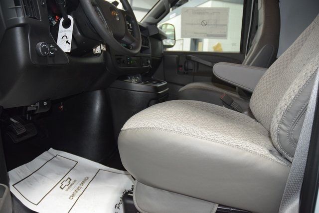 2025 Chevrolet Express Cargo Van RWD 2500 135" - 22910770 - 25