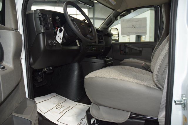 2025 Chevrolet Express Cargo Van RWD 2500 135" - 22924676 - 22