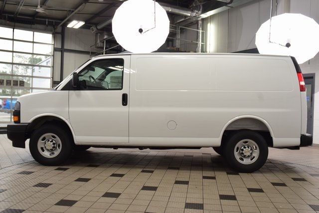 2025 Chevrolet Express Cargo Van RWD 2500 135" - 22924676 - 2