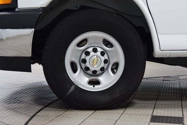 2025 Chevrolet Express Cargo Van RWD 2500 135" - 22940562 - 13