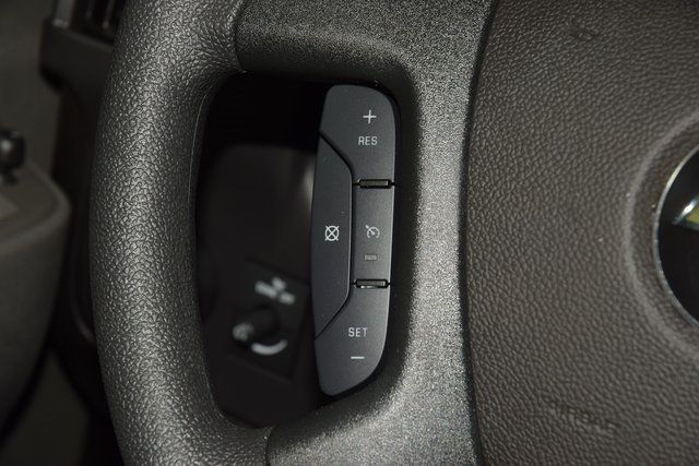 2025 Chevrolet Express Cargo Van RWD 2500 135" - 22940562 - 22