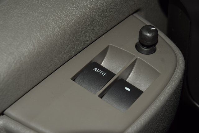 2025 Chevrolet Express Cargo Van RWD 2500 135" - 22940562 - 27