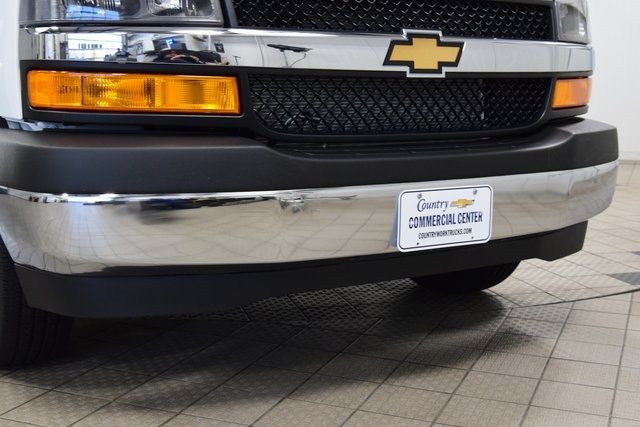 2025 Chevrolet Express Cargo Van RWD 2500 135" - 22940562 - 5