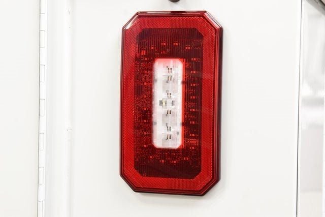 2025 Chevrolet Express Commercial Cutaway 3500 Van 139" - 22868270 - 9