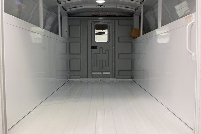 2025 Chevrolet Express Commercial Cutaway 3500 Van 139" - 22868270 - 13