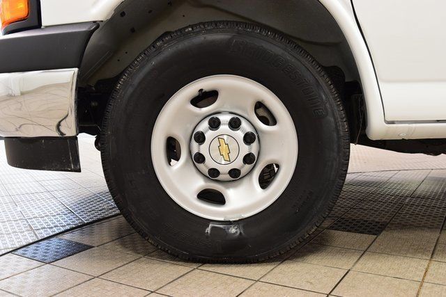 2025 Chevrolet Express Commercial Cutaway 3500 Van 139" - 22868270 - 14