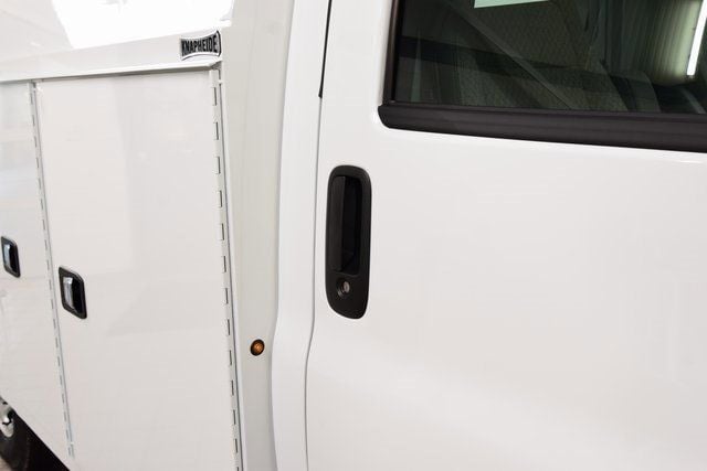 2025 Chevrolet Express Commercial Cutaway 3500 Van 139" - 22868270 - 8